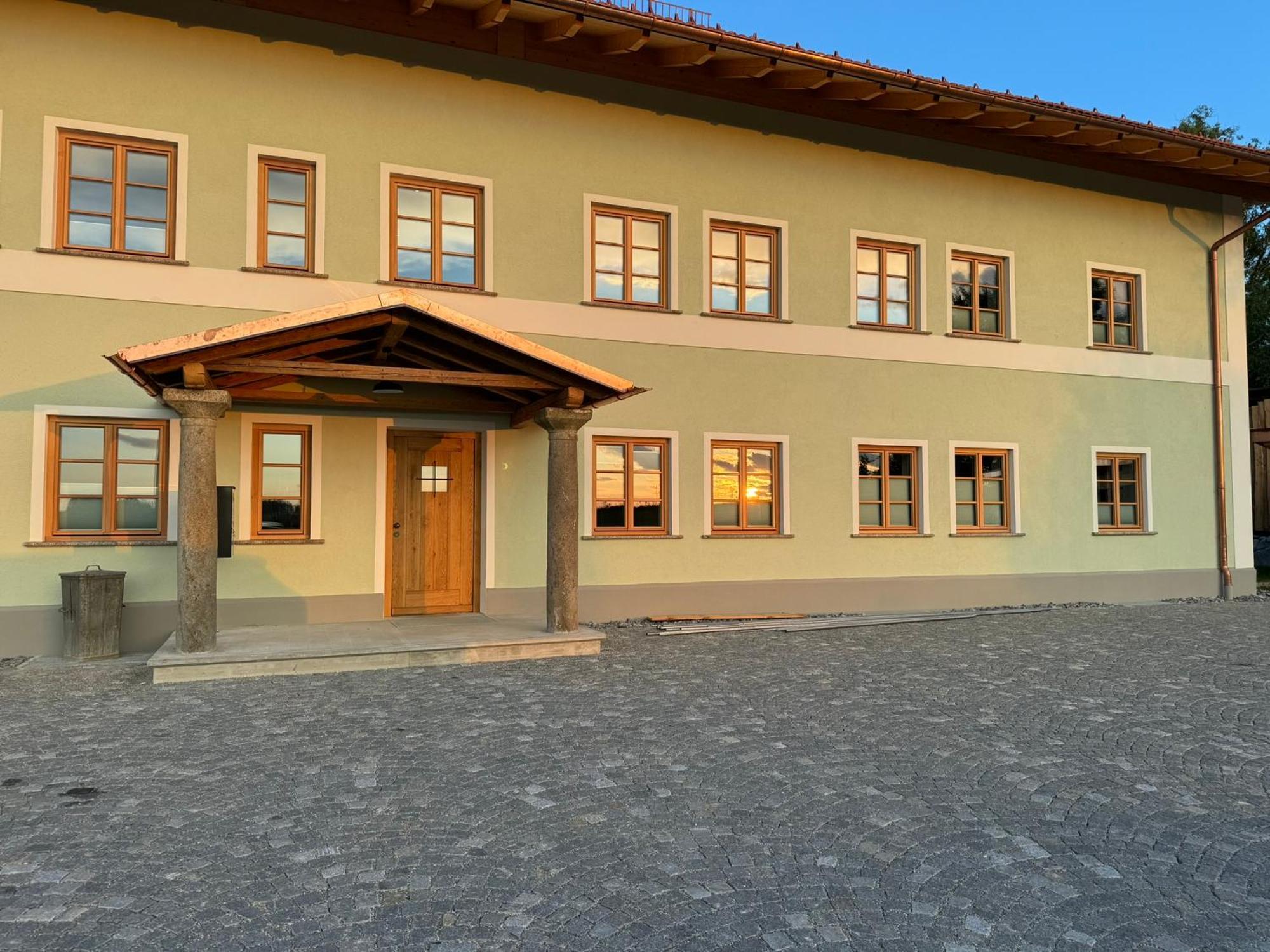 Stay Nice Apartments Dorfen Naehe Muenchen Jacuzzi Grillkota 75 Zoll Tv Luaran gambar
